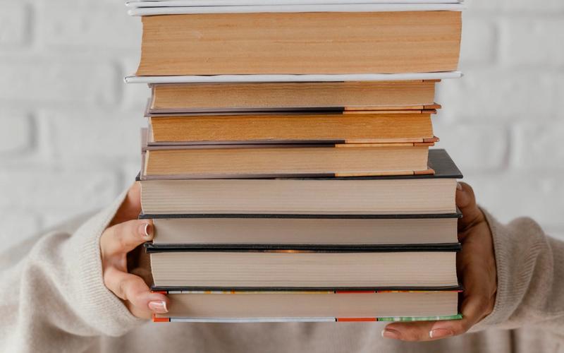 Hogyan tároljuk a könyveket szakszerűen? 7 kreatív hely és 10 gyakorlati tipp a tökéletes állagmegóvásért - Szomszéd Raktár Magazin