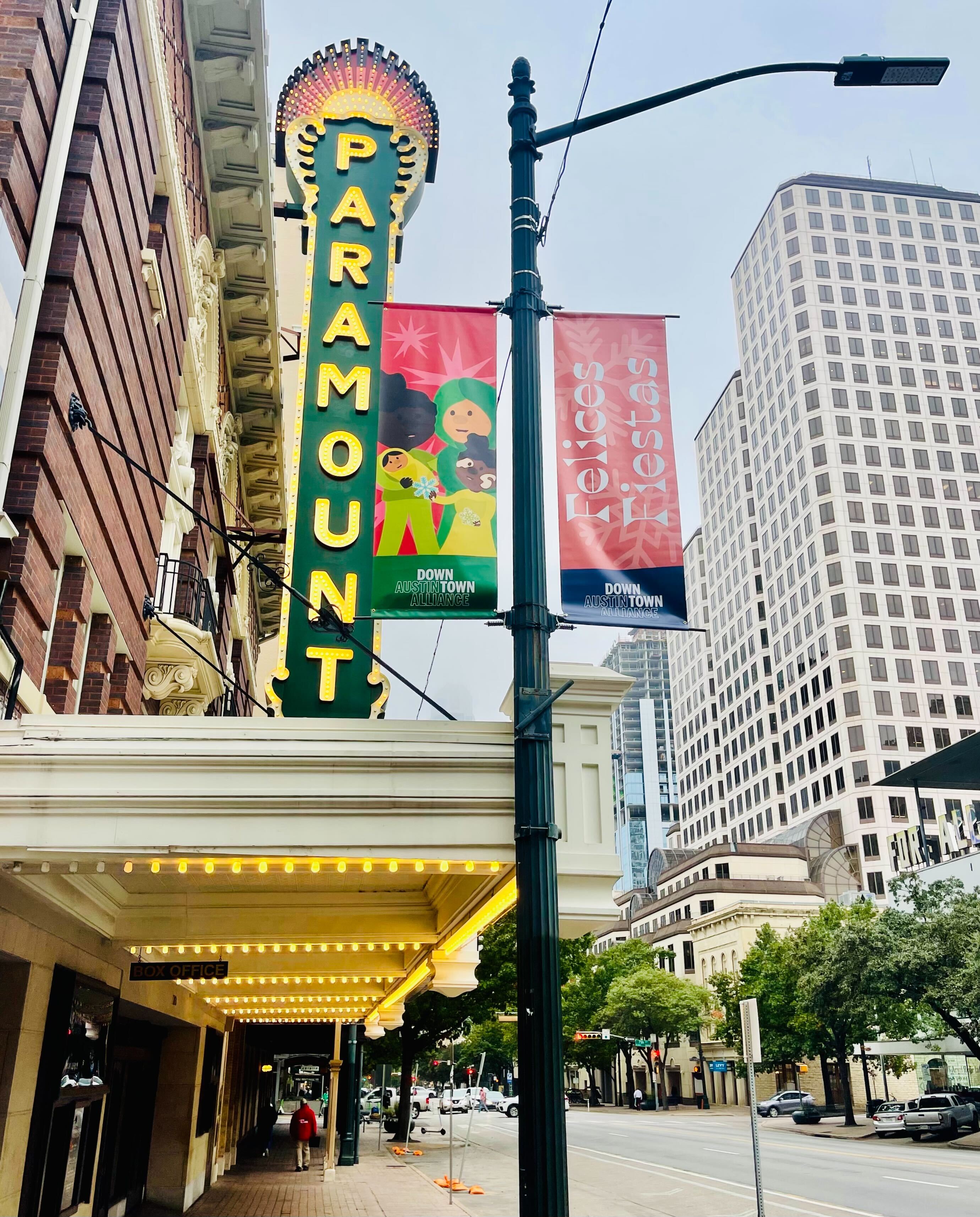 Holiday Stroll - Image 13