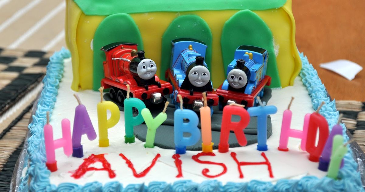 Thomas & Friends - Tidmouth Sheds Birthday Cake