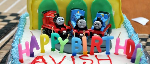 Thomas & Friends - Tidmouth Sheds Birthday Cake