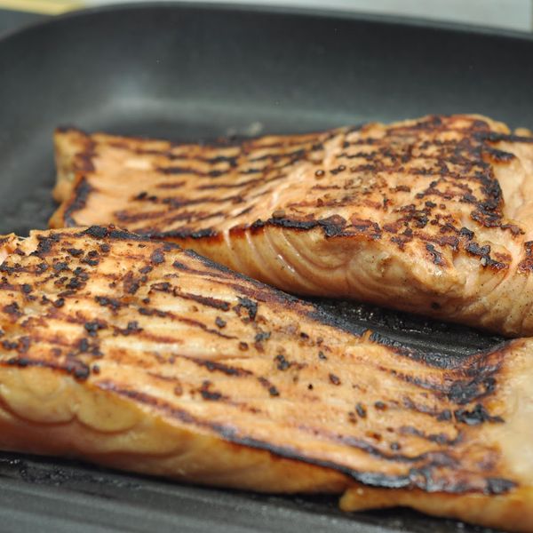 Spicy Teriyaki Marinated Salmon Salad gallery photo 8