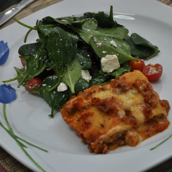 Friday Night Lasagna ..... gallery photo 12