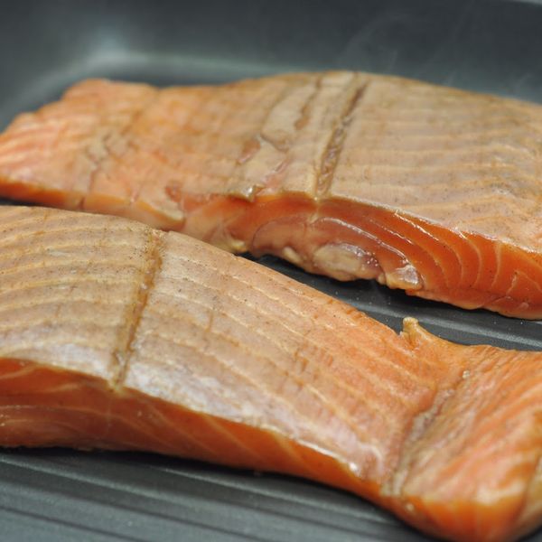 Spicy Teriyaki Marinated Salmon Salad gallery photo 7