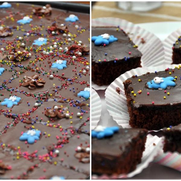 Chocolate Cake Squares gallery photo 1