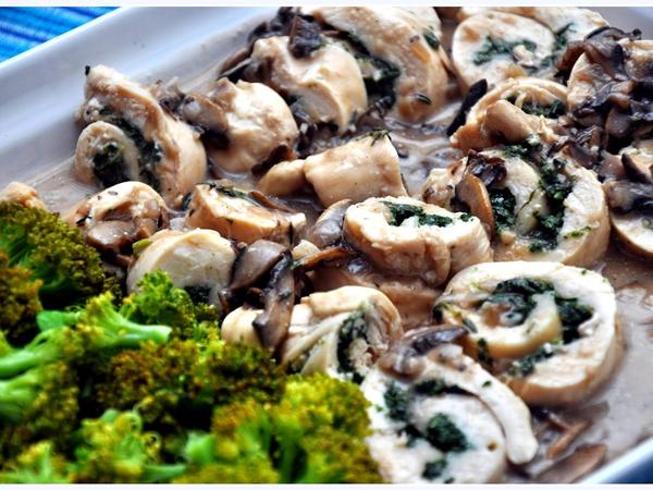 Spinach & Chicken Roll Ups With Mushroom Sauce