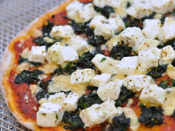 Palak Paneer Pizza with a Twist!