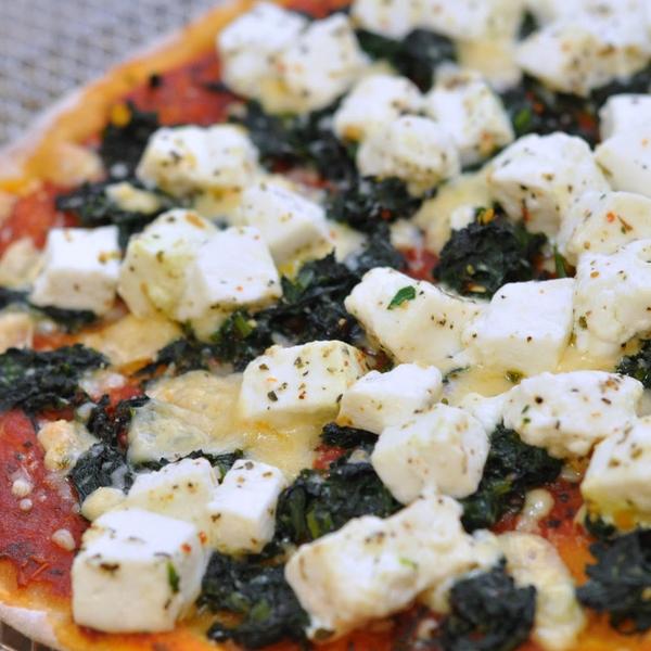 Palak Paneer Pizza with a Twist! gallery photo 1