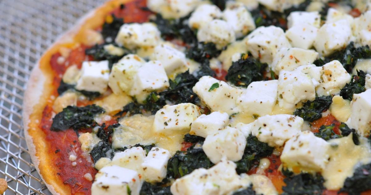 Palak Paneer Pizza with a Twist!