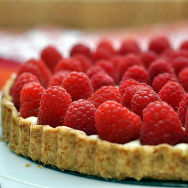 Raspberry White Chocolate Tart gallery photo 1