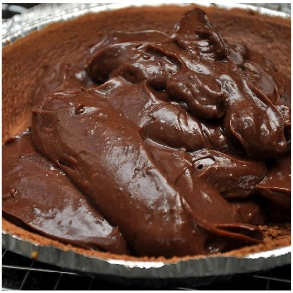 Easy & Quick Chocolate Pudding Pie  gallery photo 6