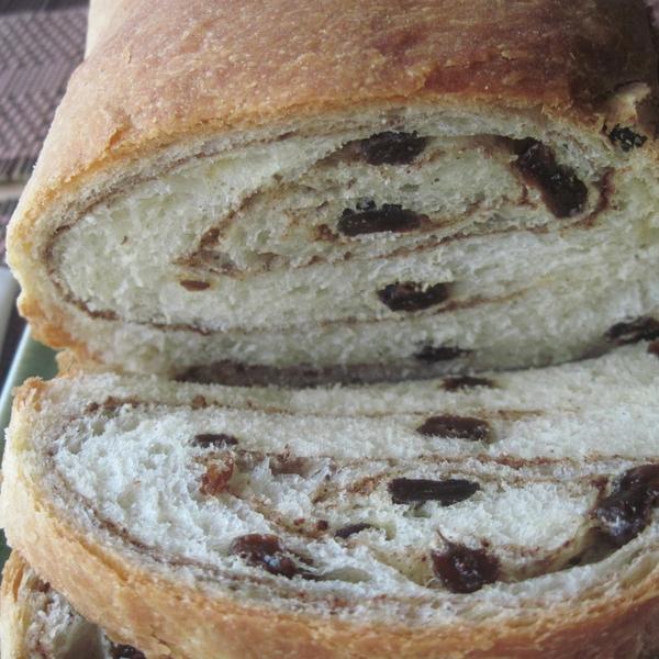 Cinnamon Raisin Swirl Bread gallery photo 12
