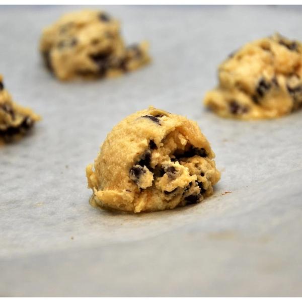 Easy and Delicious Chocolate Chip Cookies gallery photo 5