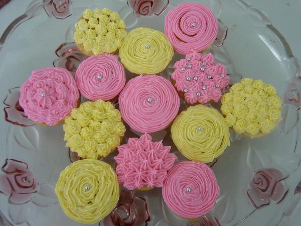 Mini Cupcakes for a Little Princess