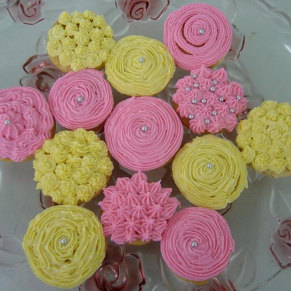 Mini Cupcakes for a Little Princess gallery photo 1