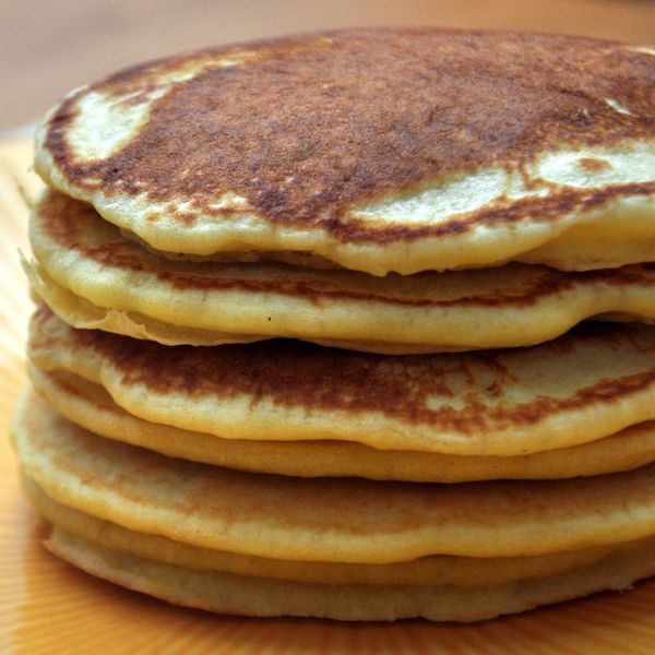 Light Fluffy Pancakes with Blueberry Sauce gallery photo 3