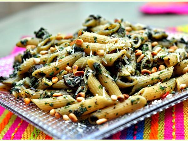 Mediterranean Style Mushroom Spinach Whole Wheat Pasta
