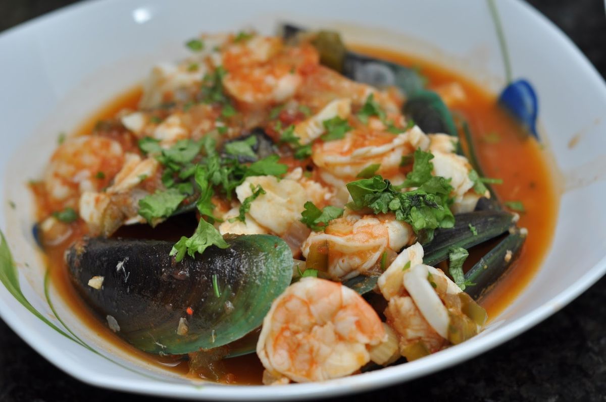 Click to view full image Light & Healthy Seafood Cioppino