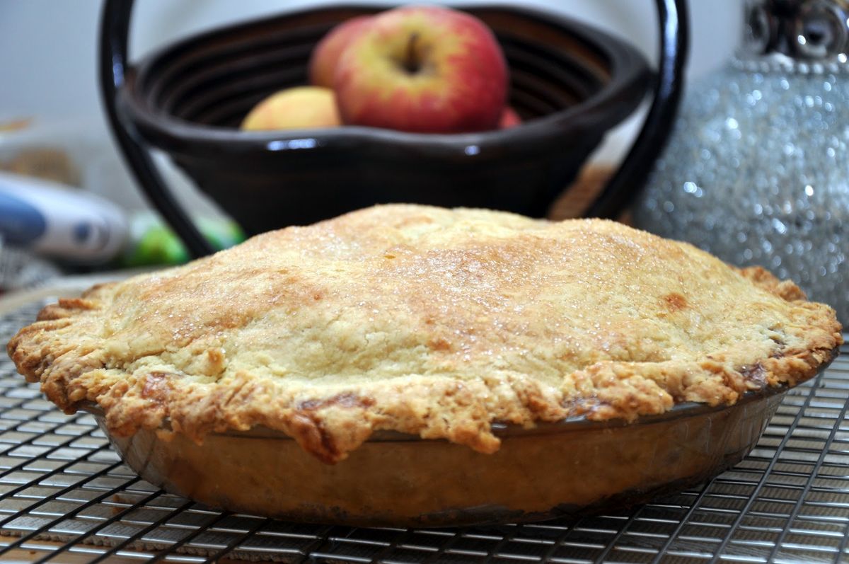 Click to view full image Apple pie, best apple pie, fall baking, comfort food, cinnamon and sugar apple filling