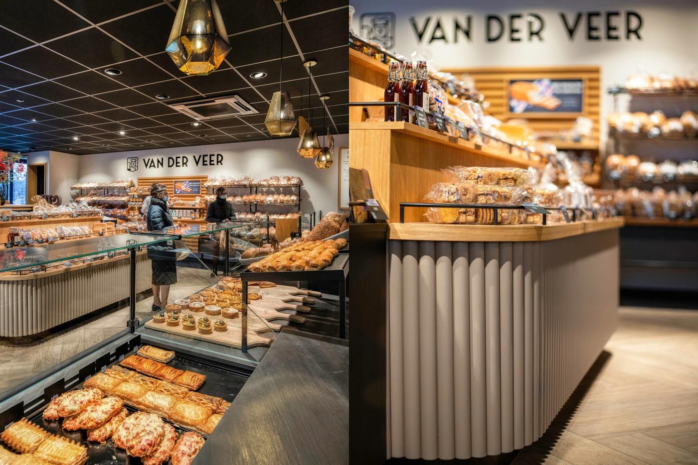 Doorkijk door de winkel van Bakker Van der Veer, met de toonbank en de broodwand.