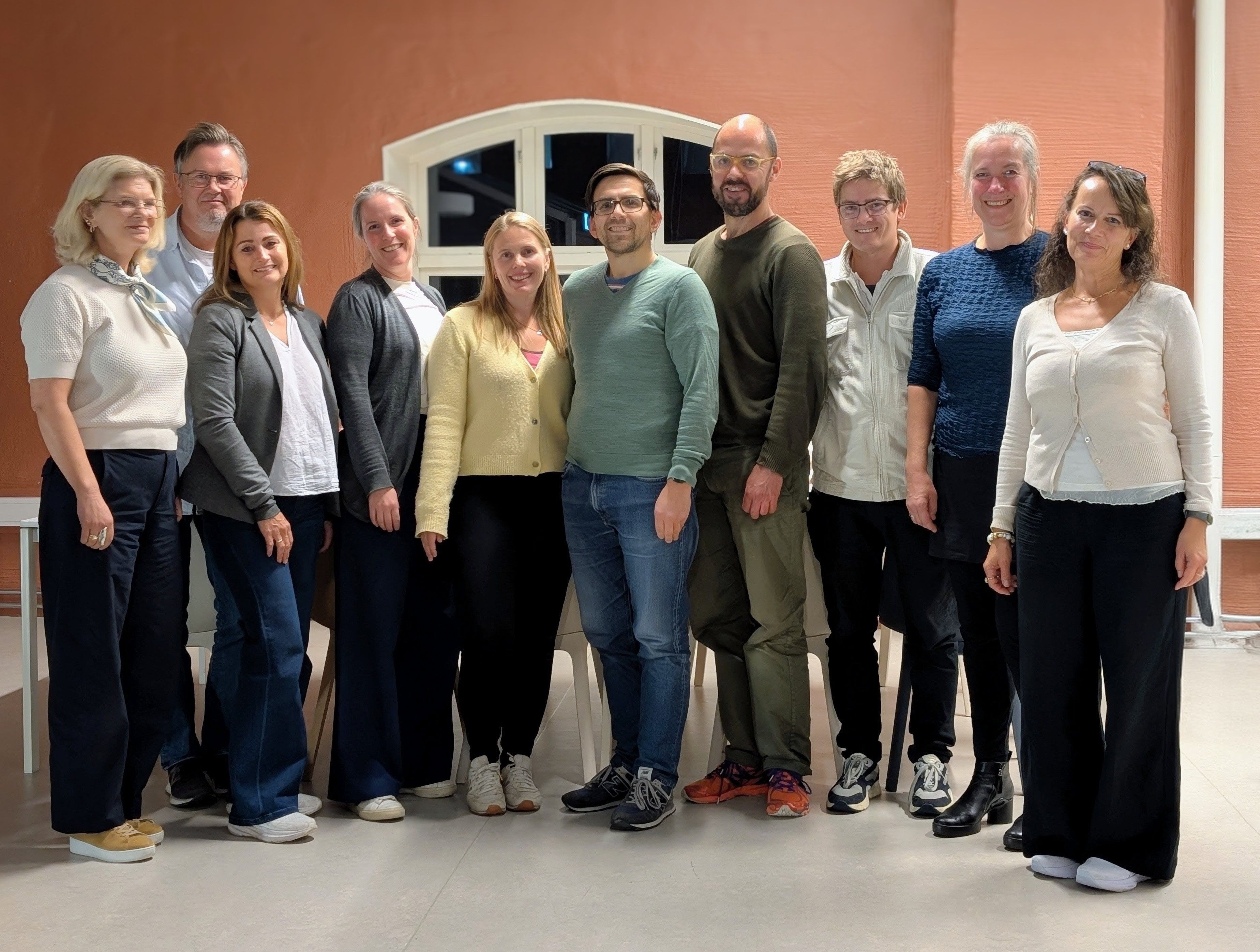 10 personer fra organisasjonens styre.