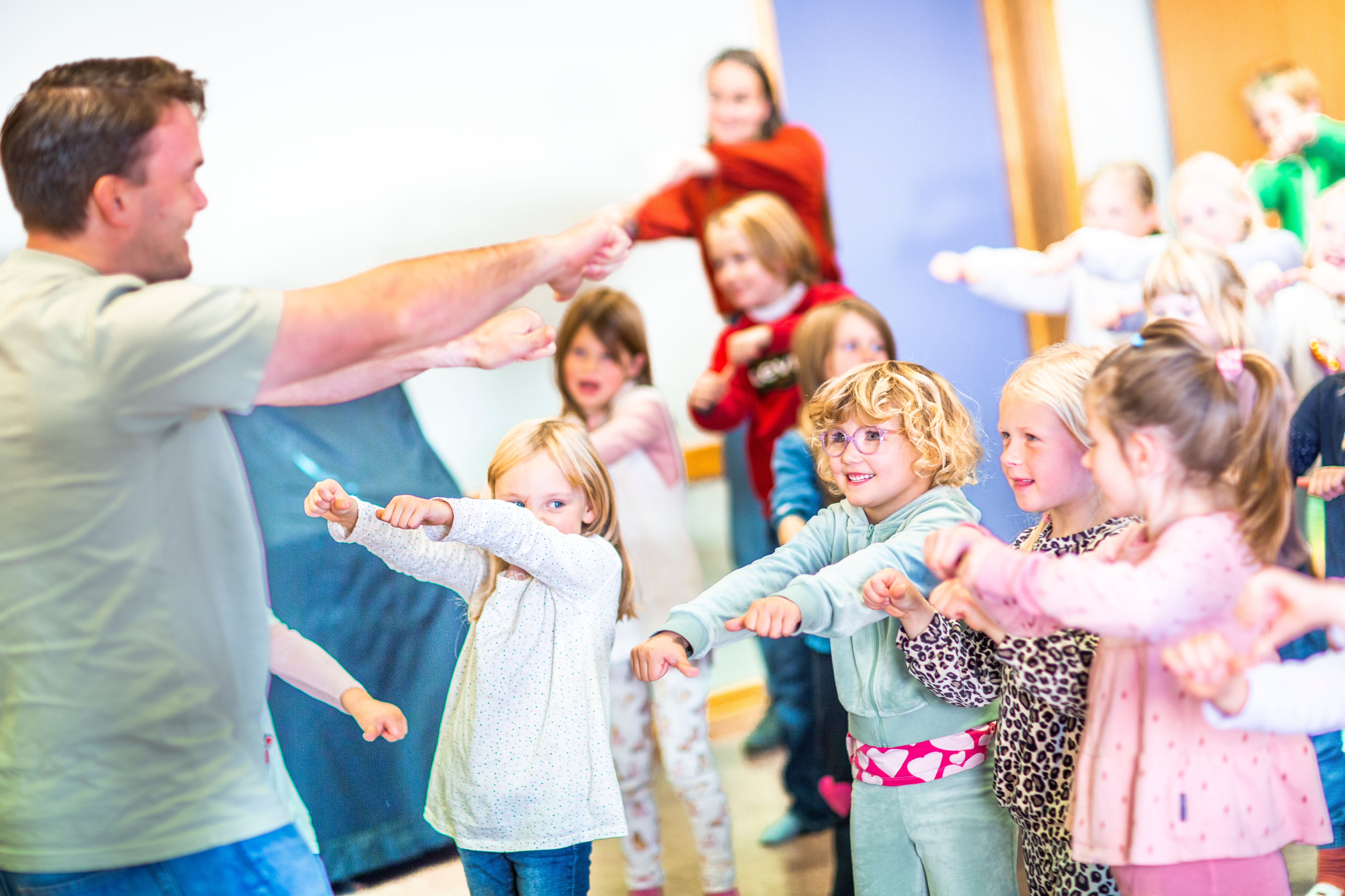 Syngende elever på Haslum skole