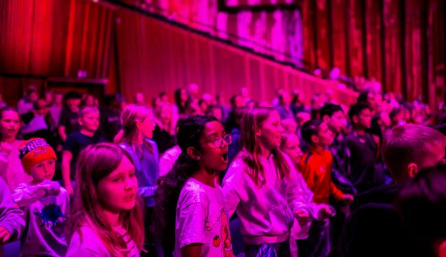 Syngende barn i Oslo Konserthus