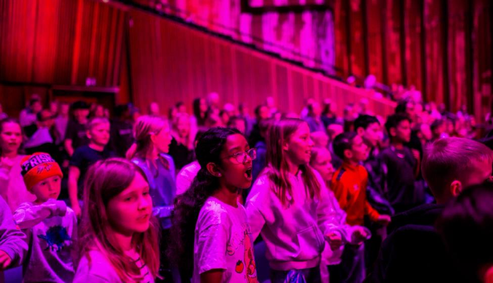 Syngende barn i Oslo Konserthus