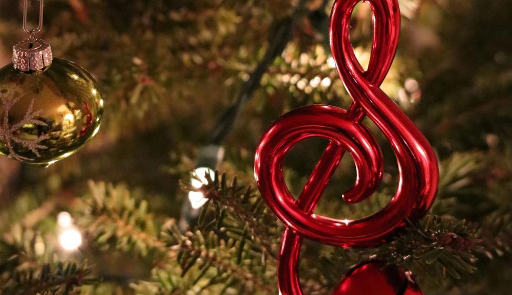 En G-nøkkel på juletreet