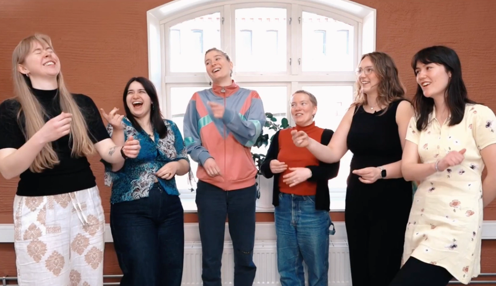 6 studenter i halvsirkel