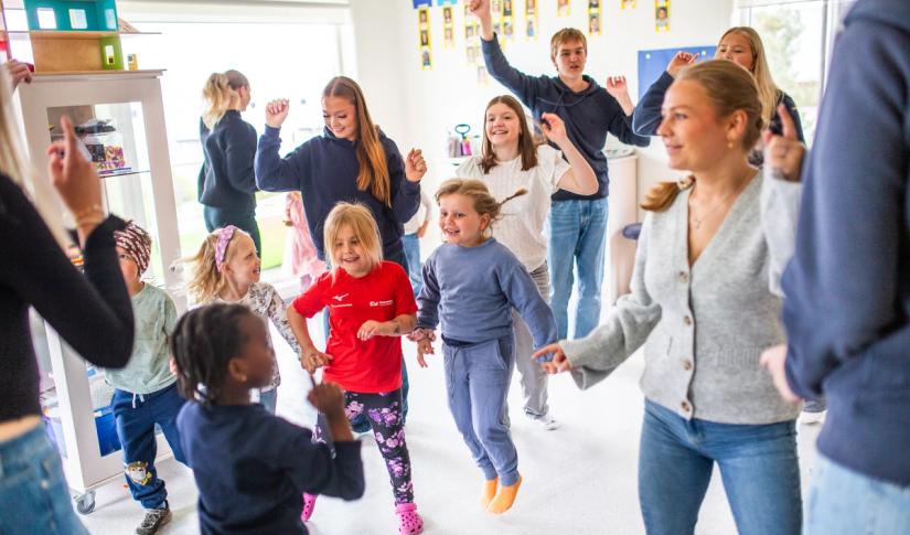 Sanglek med barn og ungdommer