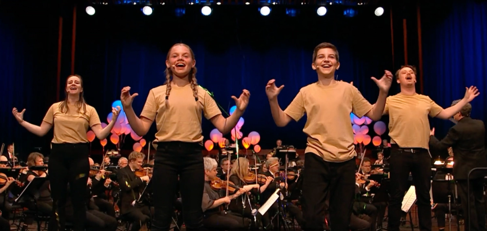 Forsangere på Skolenes sangdag.