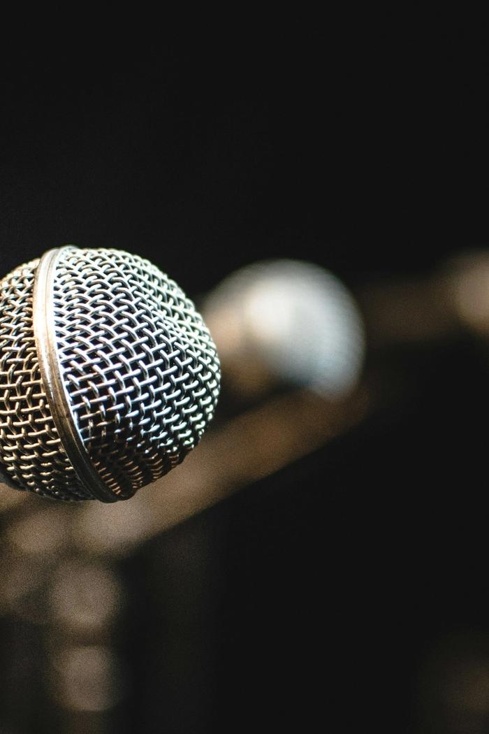 mikrofoner på rekke