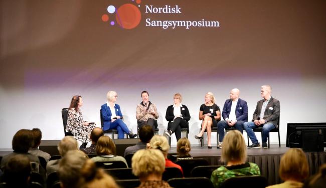 Deltakere i paneldebatten