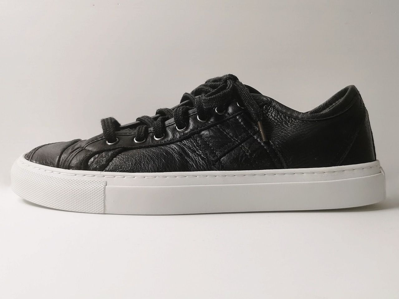 LUZ06 Black