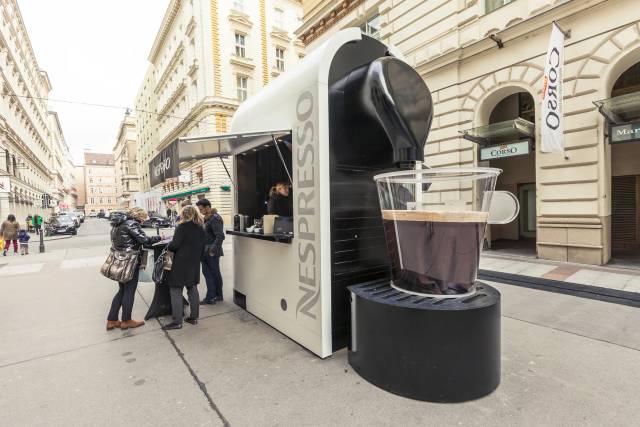 Nespresso Mobile Kaffeebar auf Straße