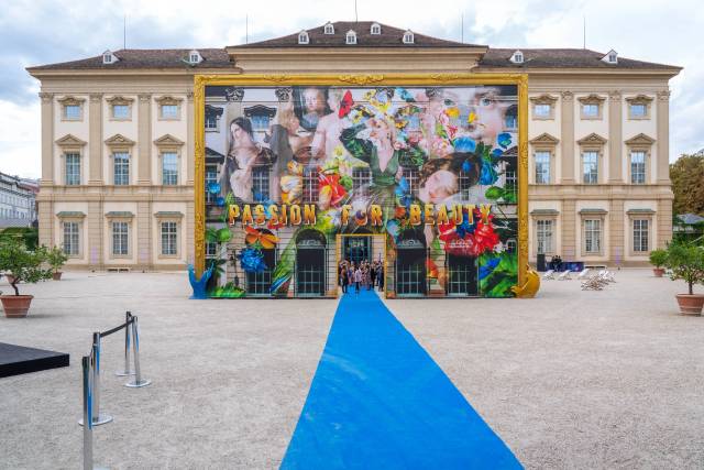 Passion for Beauty Fassadeninstallation Schloss
