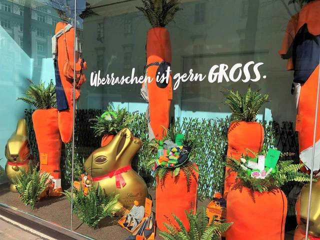 Gerngross Lindt Osterüberraschung Schaufenster