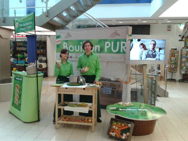 Knorr Bouillon PUR Promotionstand Team