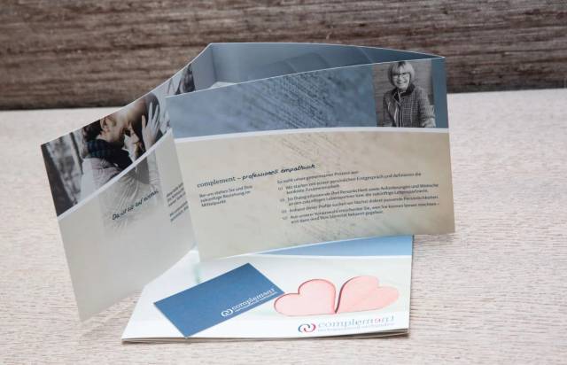 complement Partnervermittlung Broschüre