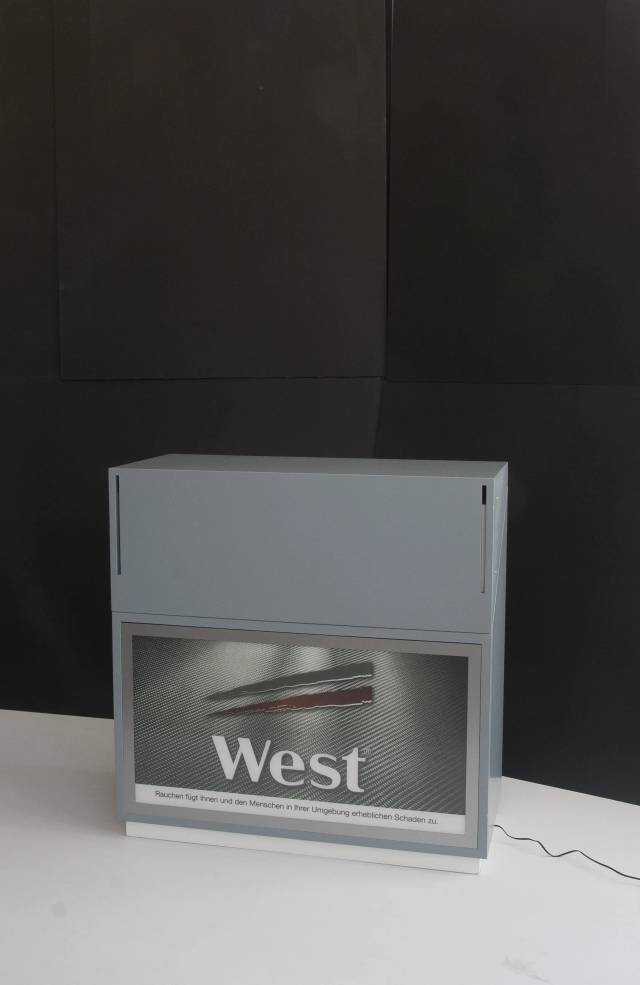 West Zigaretten Display vollständig geschlossen