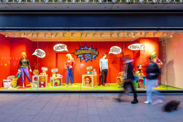 Gerngross Pop-Art Schaufenster bunt