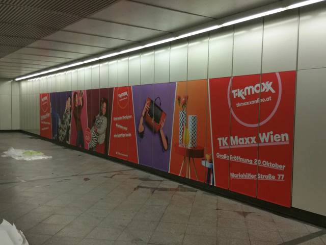 TK Maxx Wien U-Bahn Kampagne Laufseite