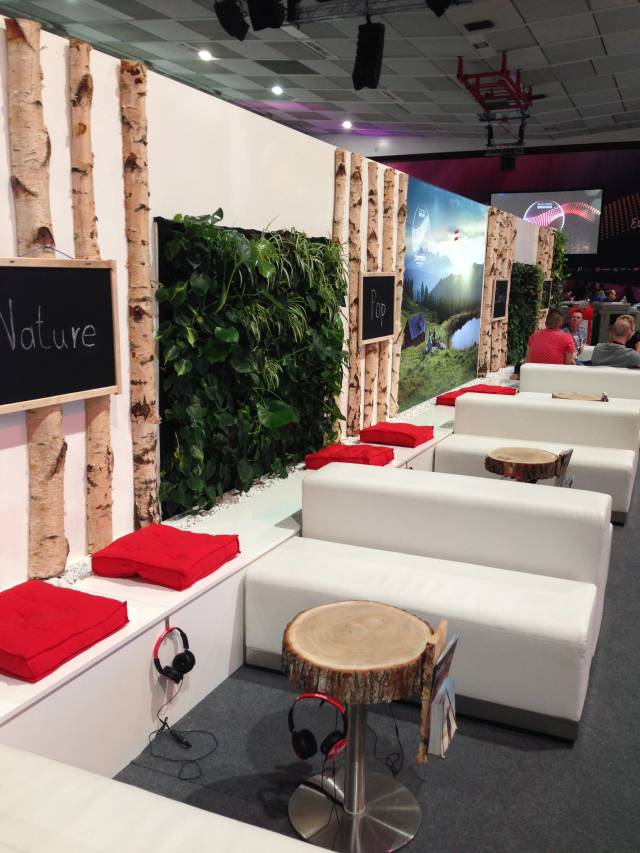AKG Lounge Natur Gesamtansicht