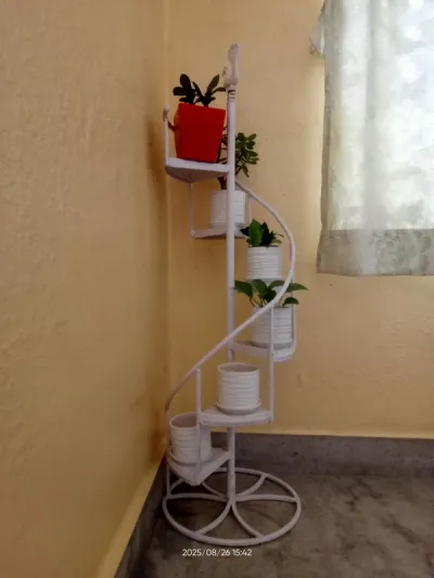 Spiral Design 6 pot holder heavy