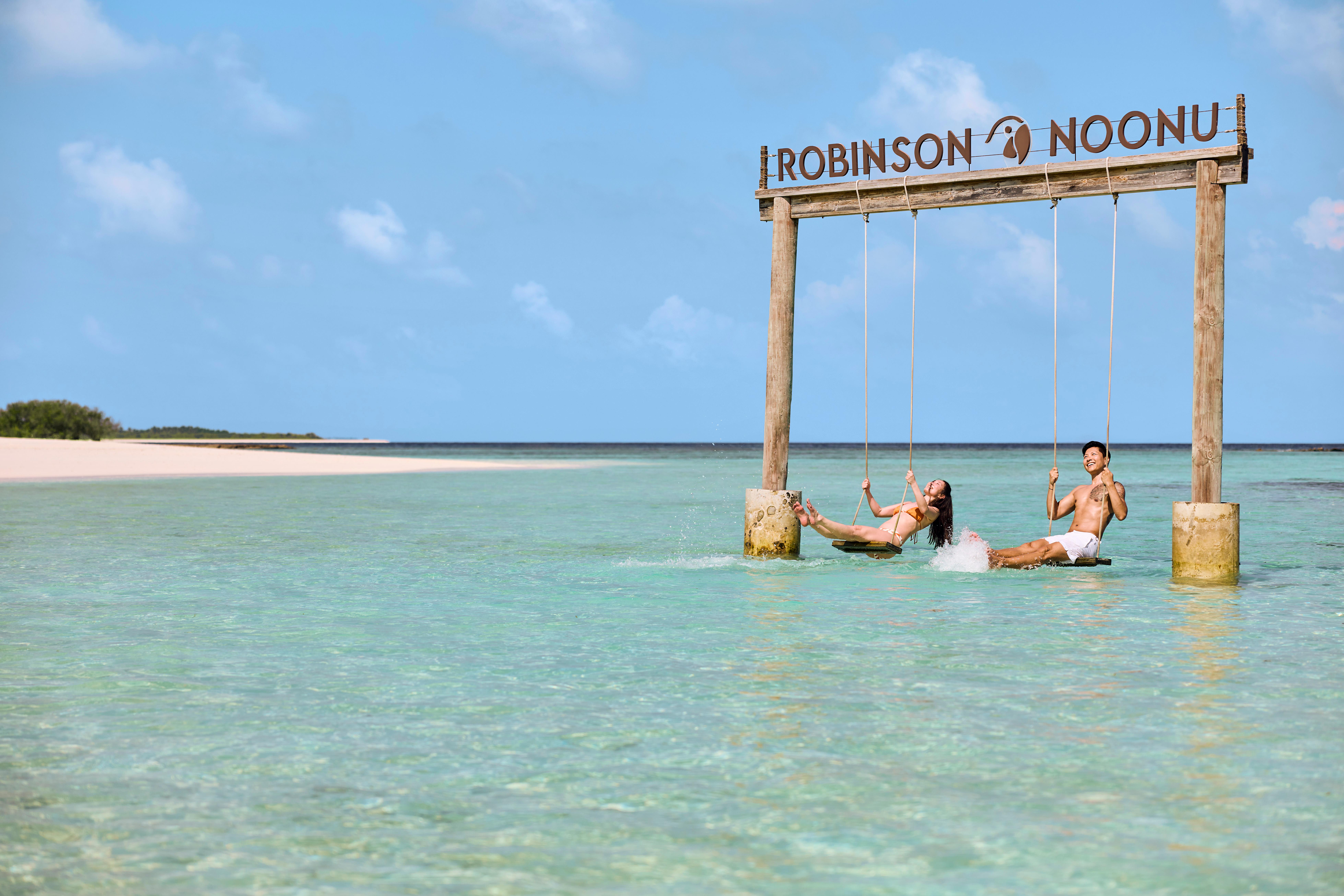 TTM Awards: ROBINSON NOONU wins "Best Fun & Friendly Resort" award for second time | TUI Group - One of the world's leading tourism groups