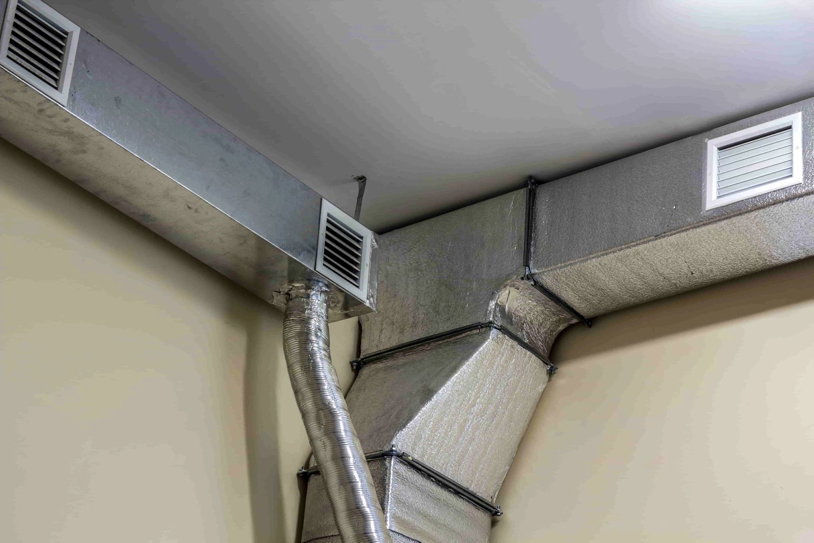 The Hidden Dangers of Neglected Air Ducts: Understanding Indoor Air Quality
