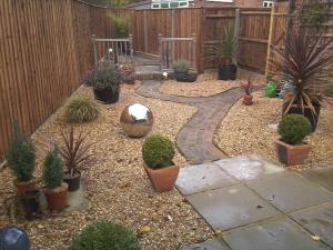 brickwork paving with gravel