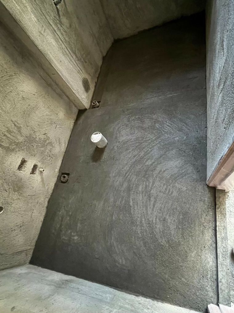 一樓帶小廚房的客房套房，現在當客房、將來直接變樓下主臥，全齡宅的關鍵一步。