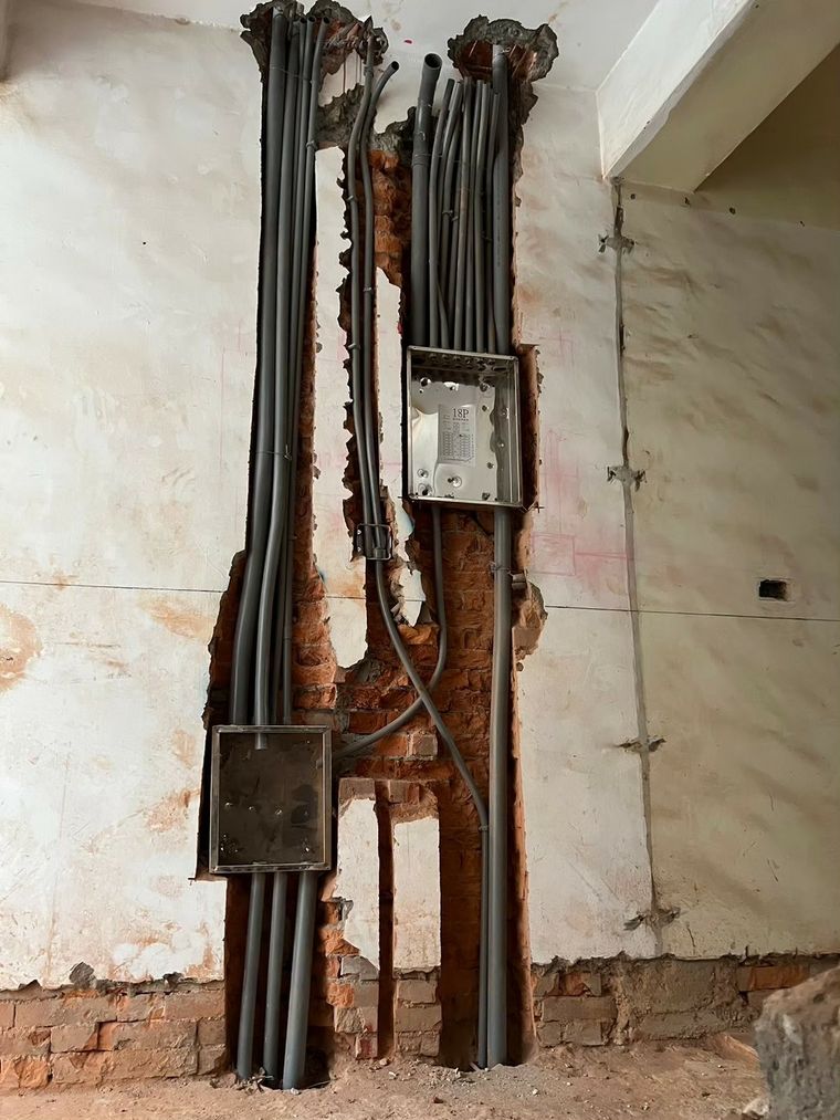 一到四樓電箱、弱電箱垂直整合,線路集中好管理,老舊管線一次換新。