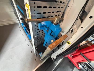 SORTIMO Globelyst 4 Fahrzeugeinrichtung mit Schraubstock 5